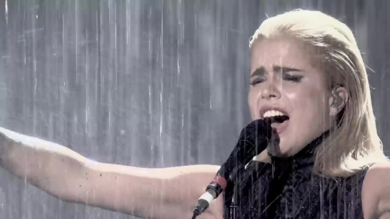 Paloma Faith - Only Love Can Hurt Like This (Live at The BRIT Awards, 2015)