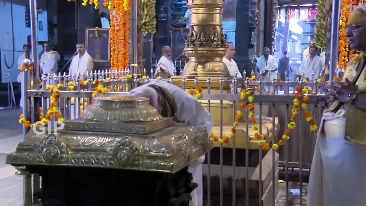 PM Modi performs Pooja & Darshan at Guruvayur Temple in Guruvayur, Kerala