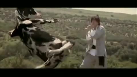 Jung pow: Enter The Fist/4/5) Movie Clip -Cow Fight