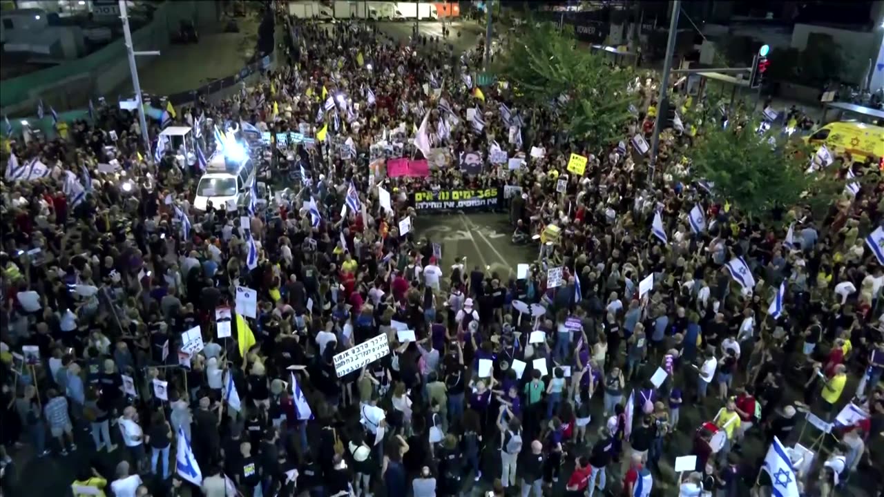 Anti-government protesters in Tel Aviv ahead of Oct. 7