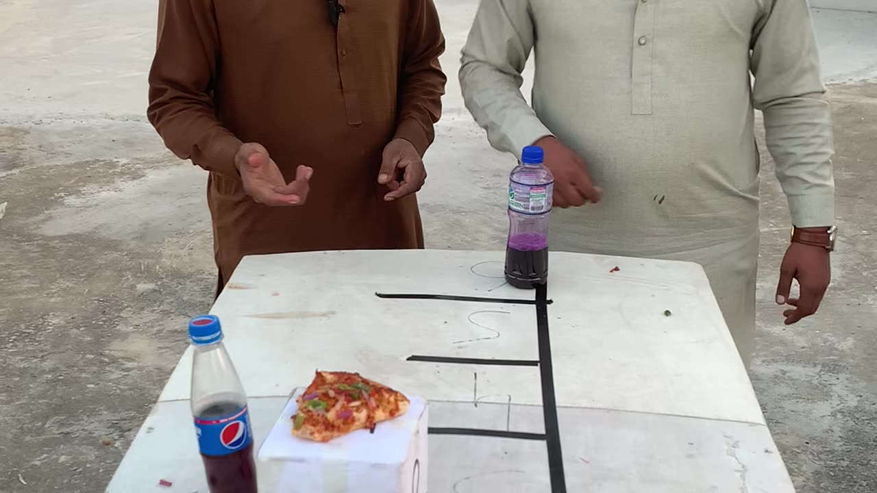 Flip bottle and eating eaverything🍺😜😂