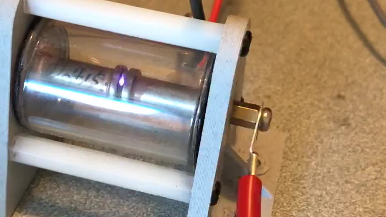 Smith running with wireless recharge