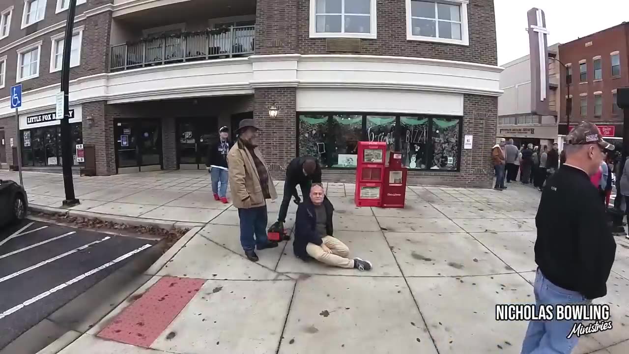 Christians Go CRAZY on Street Preacher at Christmas Parade