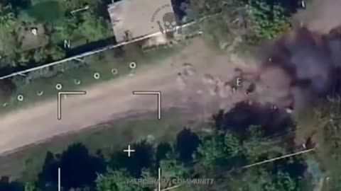 Ukraine: Russian kamikaze drone destroying the enemy