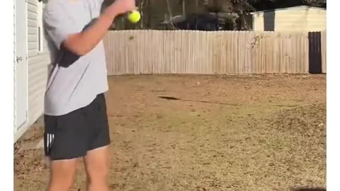Craziest Tennis glitch 😳 (via @jakethejuice3) #shorts ￼