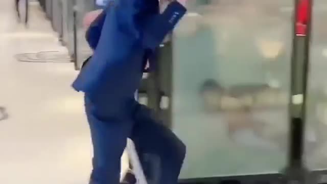 Skill of Running Fast Restaurant Waiter