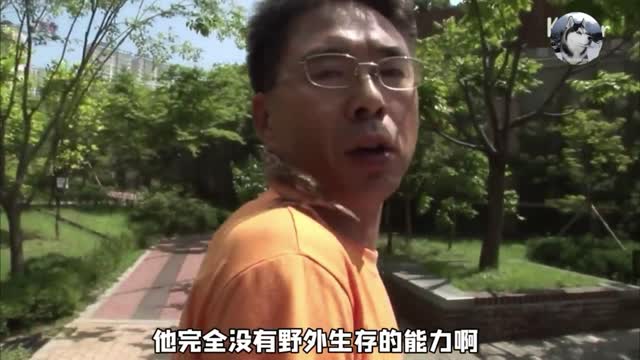 大叔救了只鸟，半年后成为烤肉饭“吉祥物”，每天生意都很火爆