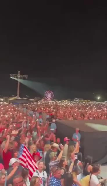 First night of “Rock the Country” - GOOSEBUMPS!! So pumped to perform tonight! ~ Kid Rock