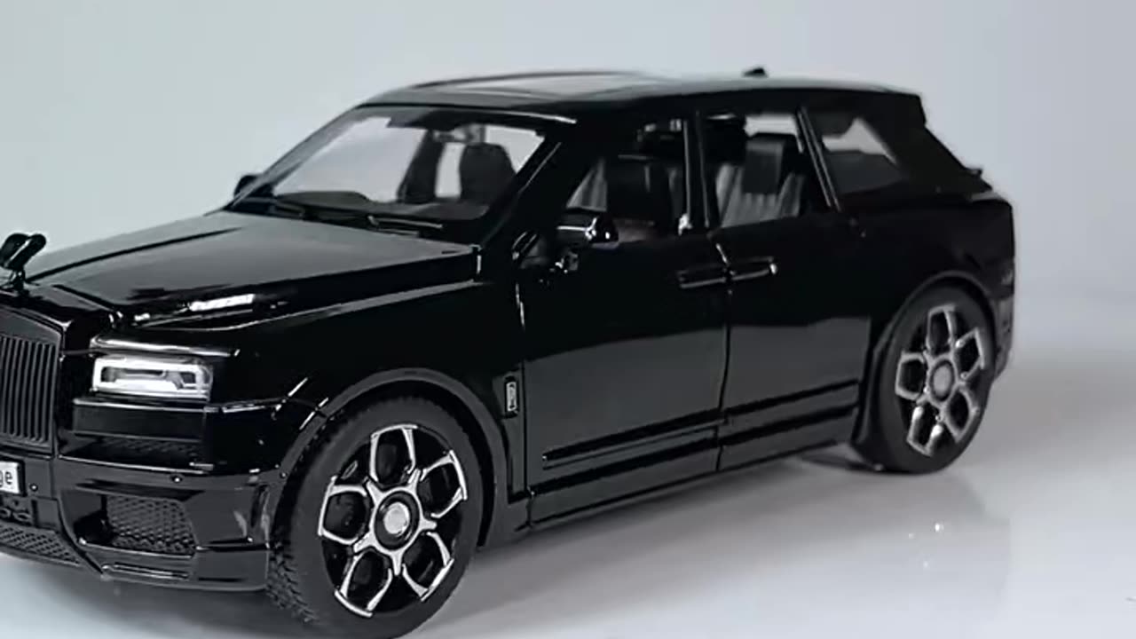 Rolls Royce SUV Cullinan Alloy Car Model Diecasts