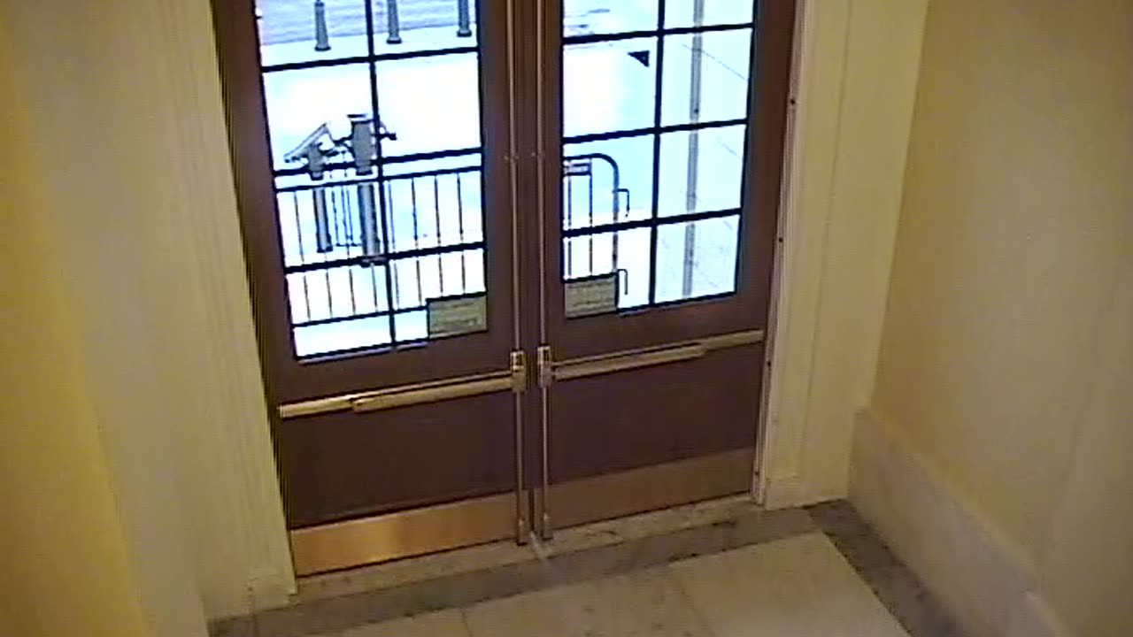 3443CHOB02CH12NRotundaExit_2021-01-05_16h00min01s237ms.mp4