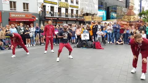 AMAZING | street dancer| London