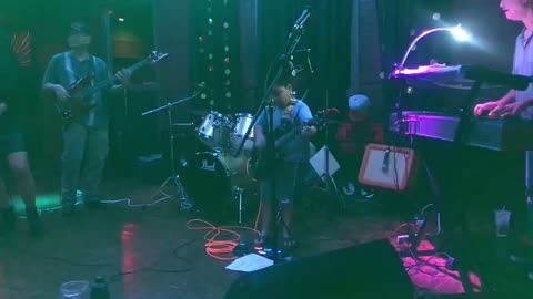 8 year old plays Voodoo Chile (child) \Slight Return Jimi Hendrix \ SRV cover ) 1st onstage playing