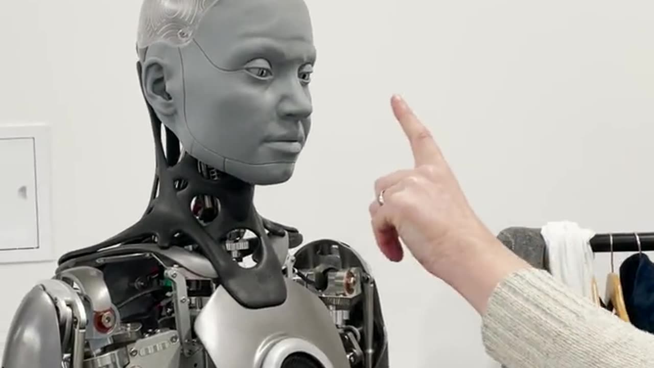 Gerçekten bir ROBOT'mu! Yoksa bilgisayar HİLESİ'mi