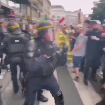Manif 31 Juillet 2021 un CRS pète un câble