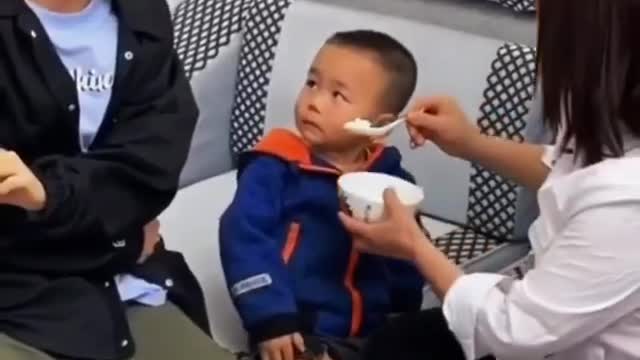 See how this beautiful baby got tricked to eat his food🥰