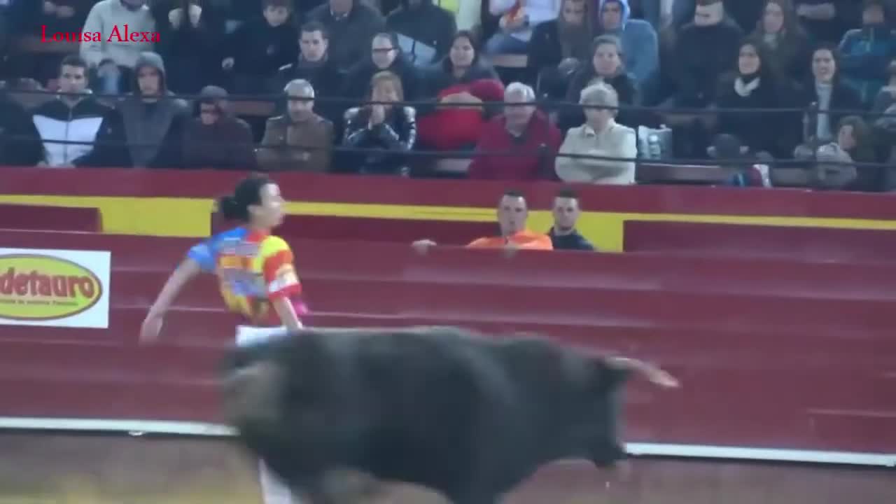 Bull fighting with Girls. Amazingly brave Girls