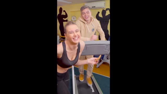 Man pranked by a girl during workout