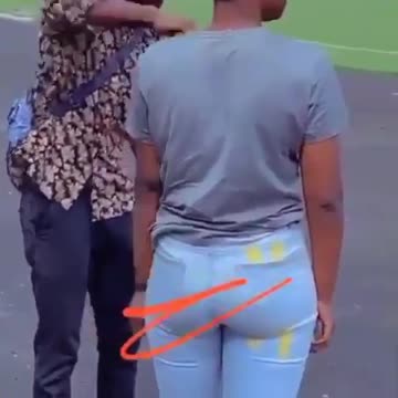 LADY SLAPS BOYFRIEND BECAUSE BREAK UP