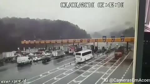 unbelievable incredible accident