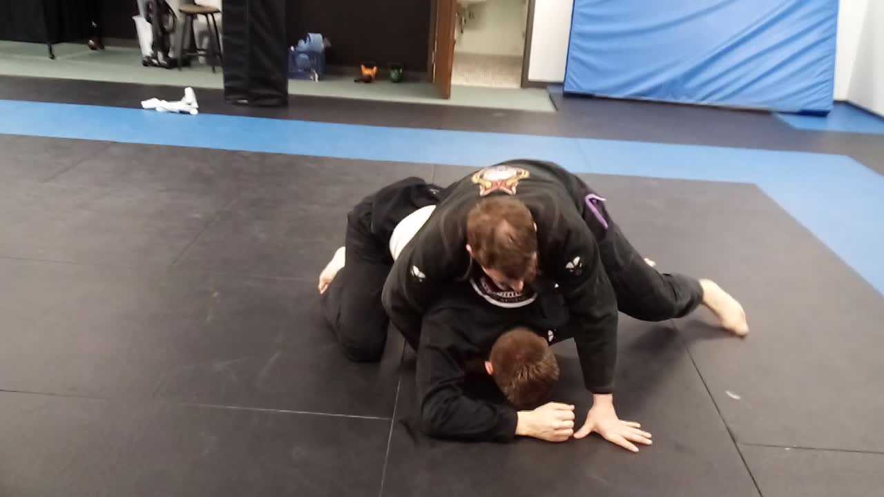 Jiu-jitsu with Robnoxious- Rollling Reverse Omoplata