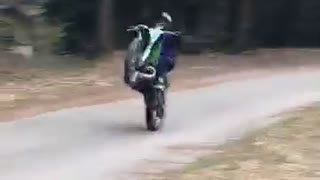 Dirt bike kawasaki vintage 250 kx wheeling 2stroke