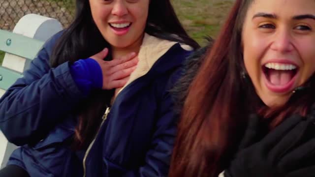 An interesting way to leave a first impression (funny video)