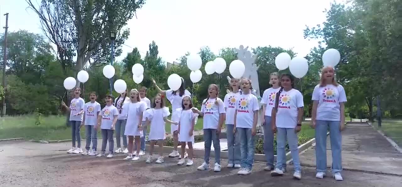 Аист на крыше....