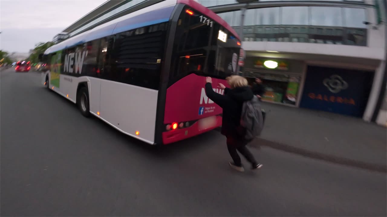 BUS SURF BACKRIDE