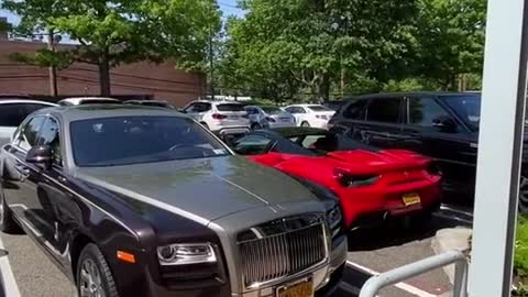 Luxury mall