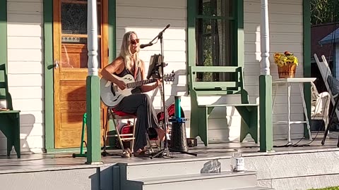 Katja Dietze Music Clips B
