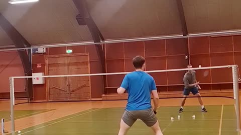 Badminton trick short around head