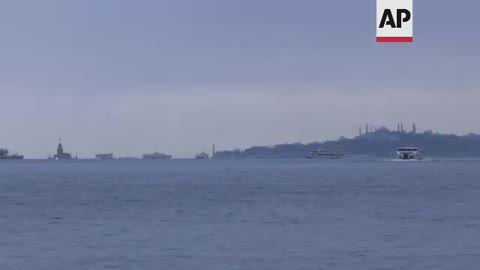 Turkey shuts Bosporus to warships of 'belligerent countries'