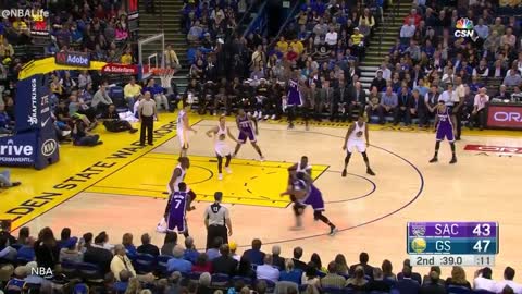 Draymond Green Goes BALLISTIC on Ref, Gets Ejected Early vs Kings