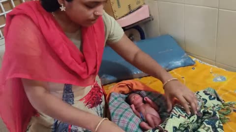 delivery of 7 months baby l seven months baby born in critical condition