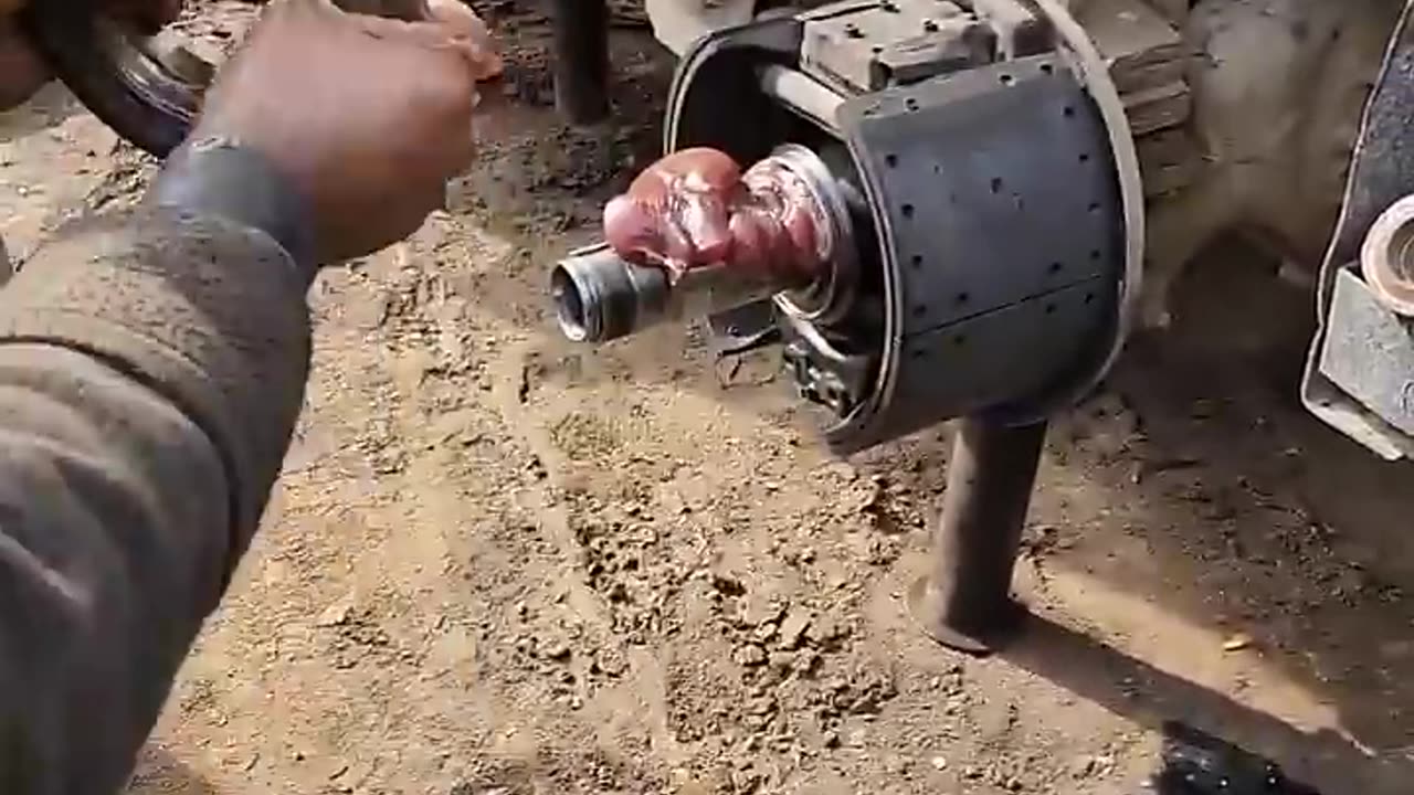 truck wheels greasing amazing process