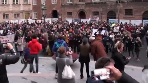 Denmark | Says No to Vaccination Law and Government Relents