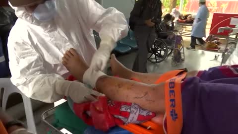 People flee across Thailand border