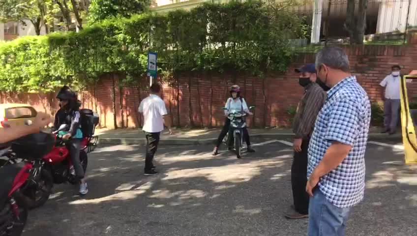 Paro de taxis y buses | El Tejar