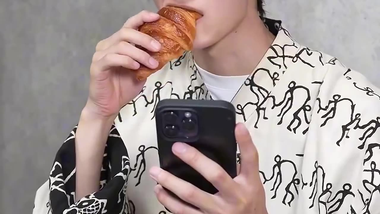 8_years_old_or_18_years_old