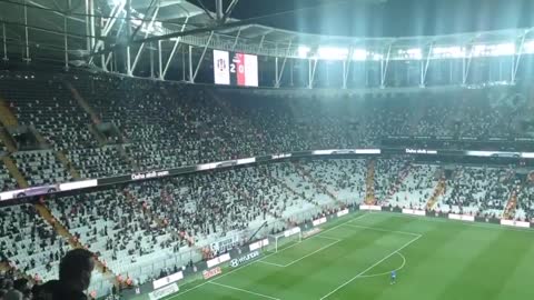 Turkey: Soccer Crowds Chant - 'We Don't Want Refugees in the Country!'