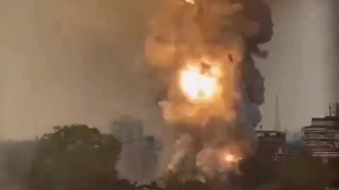 🔥In India, there was a fire in a warehouse of pyrotechnic materials