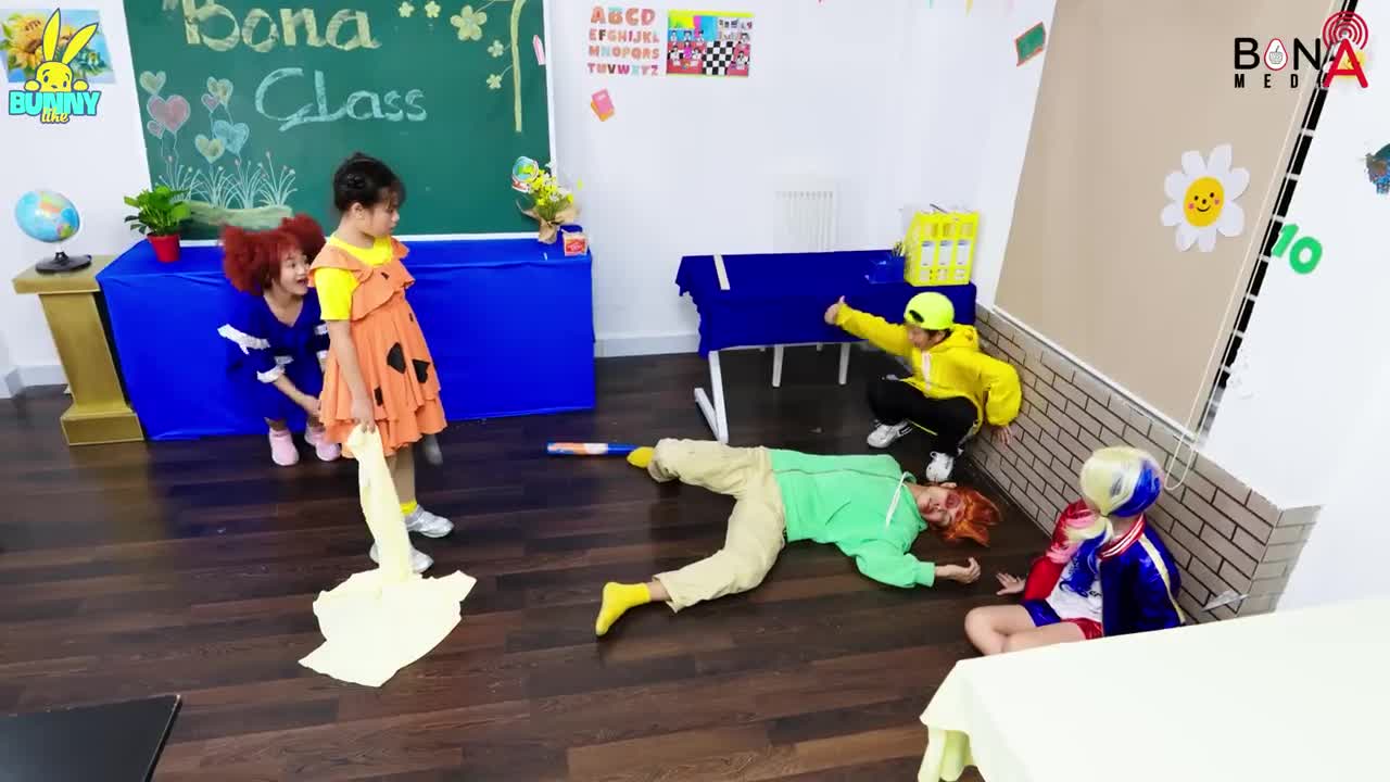 Poor Student Vs Rich Student - FNF Vs Squid Game Real Life_p10