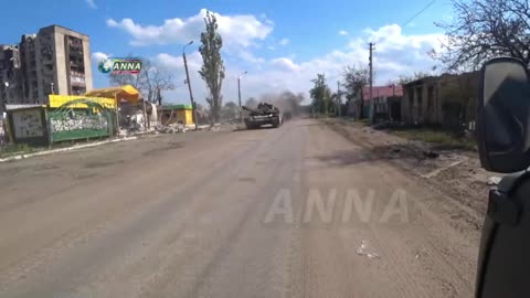 Ukraine War - A column of tanks near Kamyshevakhi