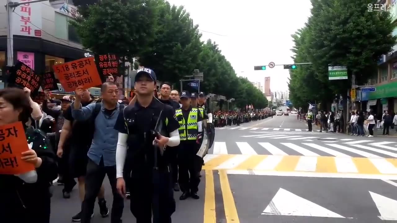 20190520_V3_S04(U0x1EPR-xL0)5.18로 그동안 광주시민을 철저히 속이고 이용한 정치인들을