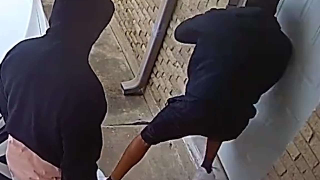 house get open by the stranger viral viralvideo