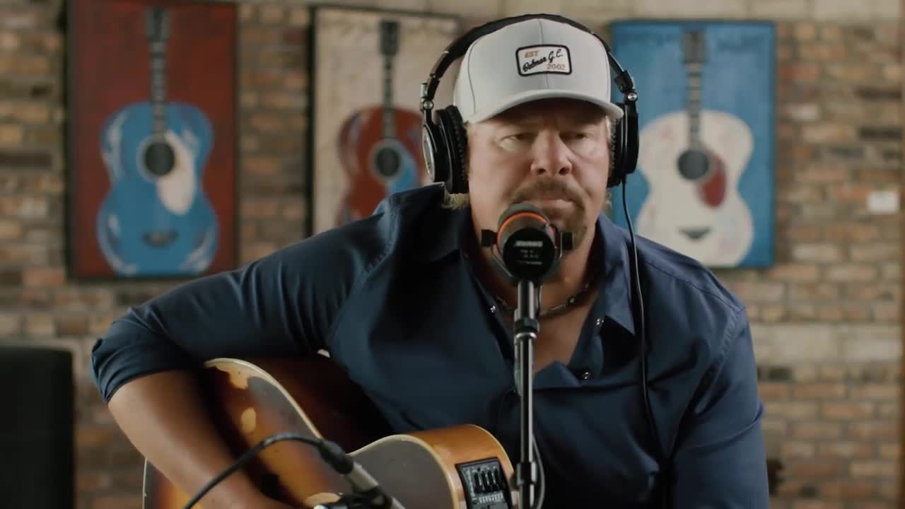 Toby Keith - Happy Birthday America (Fox & Friends Performance)