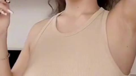 HOTTEST MILF GIRL EVER JUST CLOSED 😲