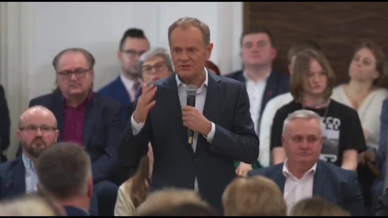 Benzyna po 5,19 zł. Tusk przed wyborami vs Tusk po wyborach