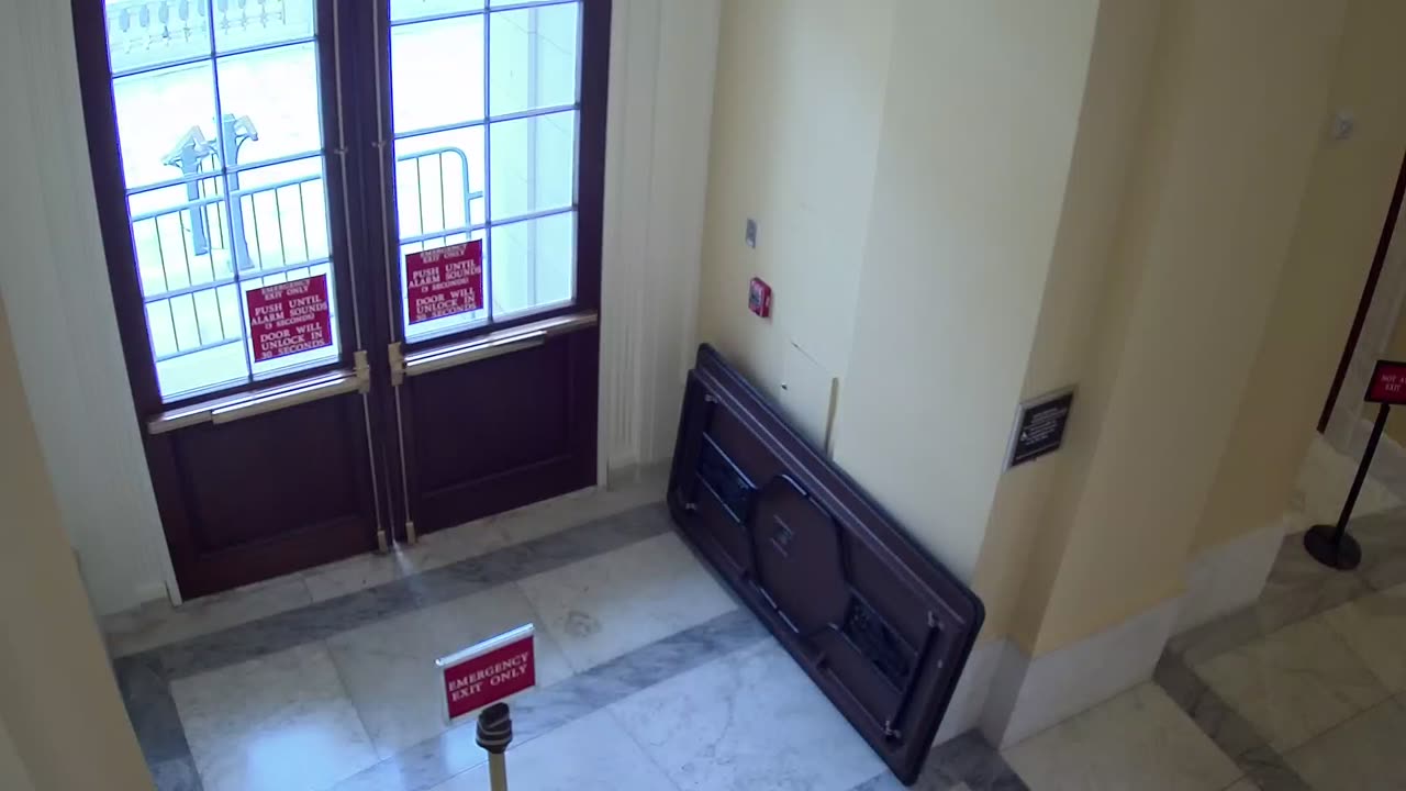 3444CHOB02RotundaCH12W_2021-01-06_12h20min01s497ms.mp4