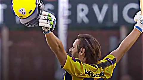 Shahid Afridi batting in global gt20 100*only 27 ball